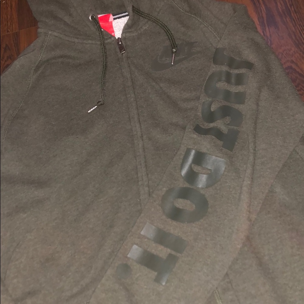 never worn full zip nike hoodie